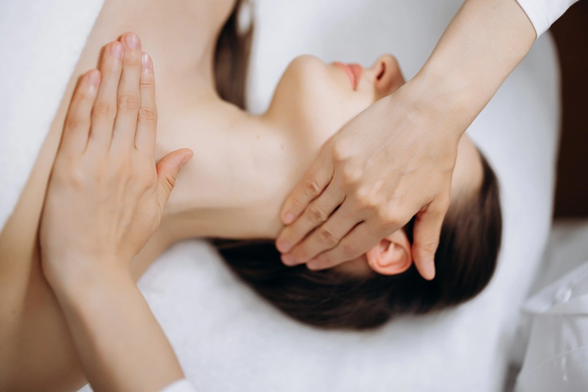 Lymphatic drainage massage